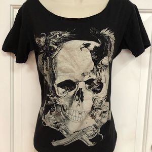 Women’s graphic tee